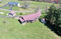 107 Mountain View Dr, Fancy Gap, VA 24328
