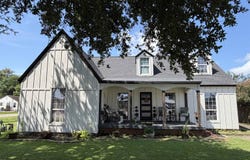 3801 Pure Atlantic Rd, Groves, TX 77619