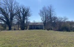 1536 S Outer Road, Mansfield, MO 65704