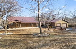 22500 Lakeview Point, Vassar, KS 66543