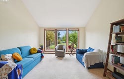 22735 SE NAOMI Dr, Damascus, OR 97089