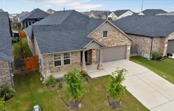 450 Durian Loop, Buda, TX 78610