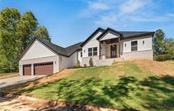 18044 Broadview Drive, Springdale, AR 72764