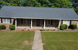 100 HILLTOP CIRCLE, TALLADEGA, AL 35160