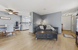 5 W Pheasant Trail, Lake In The Hills, IL 60156