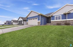 3619 S Infield Ave, Sioux Falls, SD 57110