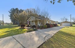 921 Luther Carter, Petal, MS 39465
