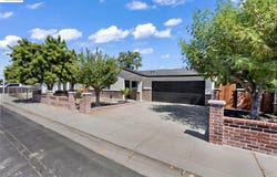 587 Somoa Lane, Lathrop, CA 95330
