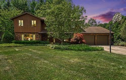 2616 Oakbrook Drive, St. Joseph, MI 49085