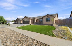 1835 Santa Cruz Drive, Tulare, CA 93274