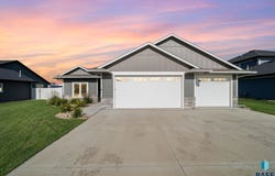 310 Quartzite Ave, Tea, SD 57064