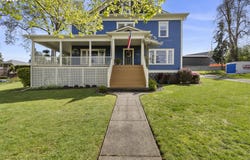 336 HILL St, Silverton, OR 97381