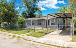 505 Avenue E, Poteet, TX 78065