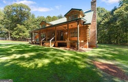 1120 Ridgewood Drive, Pendergrass, GA 30567