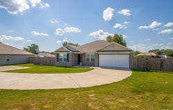 117 James Dr, Beebe, AR 72012