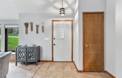 9223 W 49th Terrace, Merriam, KS 66203