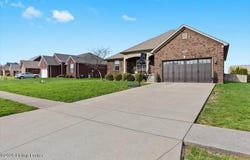 1105 Deer Fields Trace, La Grange, KY 40031