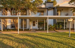 404 Hollyhill Lane, Denton, TX 76205