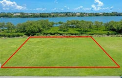 9260 E Marsh Island Drive, Vero Beach, FL 32963