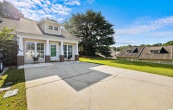 185 LITTLE JOHN CIRCLE, CALERA, AL 35040