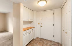 9513 University Avenue, Clive, IA 50325