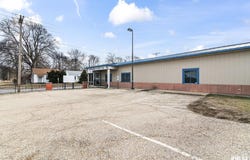 901 S 11TH Street, Springfield, IL 62703
