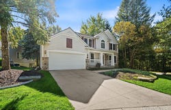 3498 Long Grove Drive SE, Kentwood, MI 49512