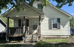 467 Jackson St, Marshall, MO 65340