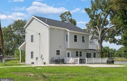 456 DEALE Road, DEALE, MD 20751