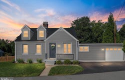 10 CHURCH Street, ROUND HILL, VA 20141