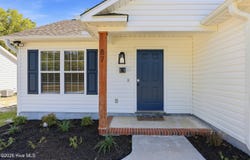 87 S High Point Road, Southport, NC 28461