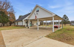 389 Moss Road, Canton, MS 39046