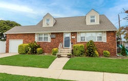 328 1st Avenue, Lindenhurst, NY 11757