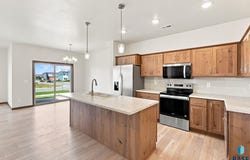 6158 S Bison Pl, Sioux Falls, SD 57108