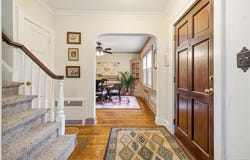 21 Maple Street, Malverne, NY 11565