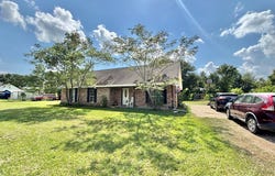 27 Beaverwood Rd., Picayune, MS 39466