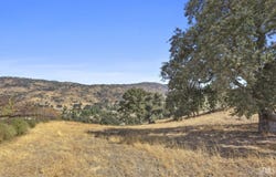 26981 Oakflat Drive, Tehachapi, CA 93561