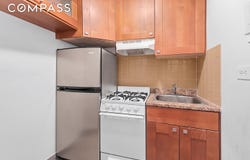 240 E 55th Street, New York, NY 10022