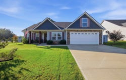405 Kimbrell Oaks Dr, Boiling Springs, SC 29316