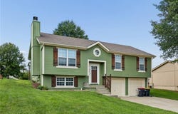 808 Pine Crest Avenue, Kearney, MO 64060