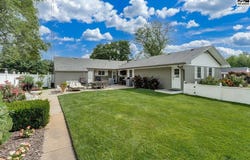 321 E Main St, Sterling, KS 67579