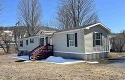 21 Daniel Drive, Lyndon, VT 05851