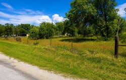 68749 E County Road 6871, Natalia, TX 78059