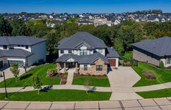 17511 Berkshire Parkway, Clive, IA 50325
