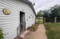 105 W Clay Street, IA 50216