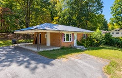 165 Valley Road, Stearns, KY 42647