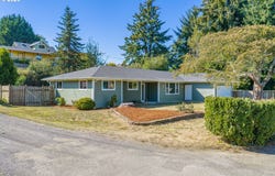 3726 STANTON Ave, NorthBend, OR 97459