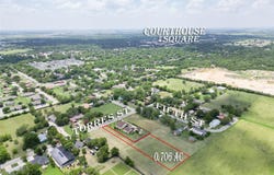 Torres St, Lockhart, TX 78644