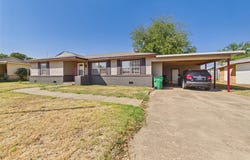 711 West Avenue, Electra, TX 76360