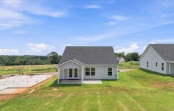 692 Davis Lane, Inman, SC 29349
